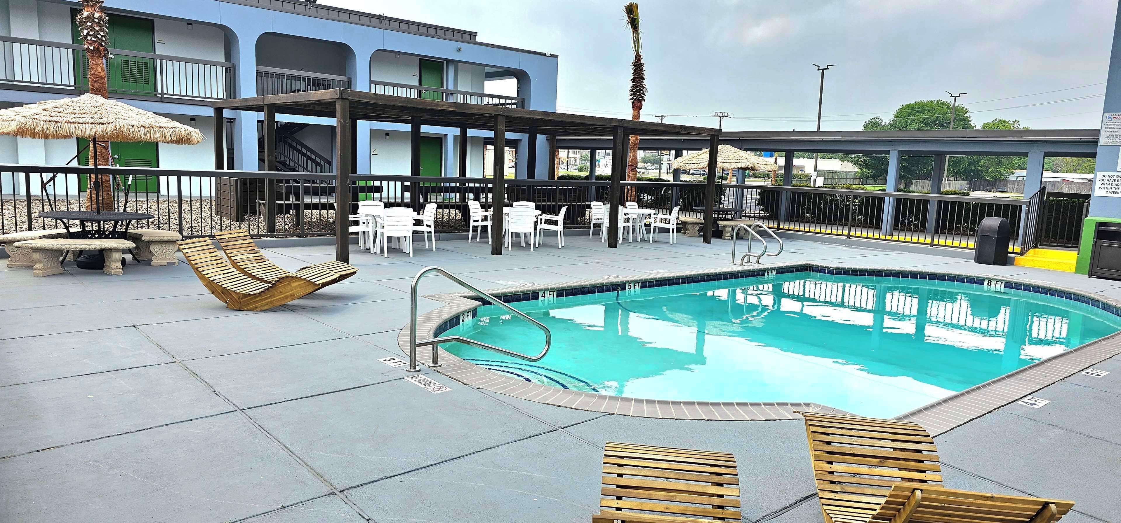 SureStay Studio by Best Western Victoria
