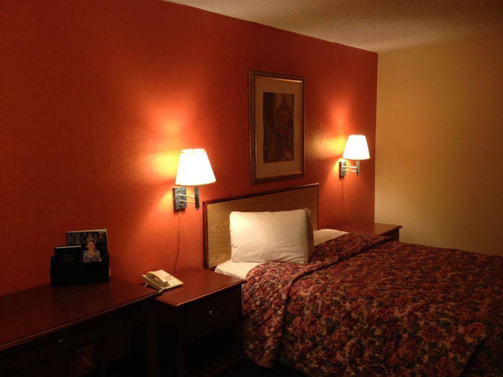 Delta Inn