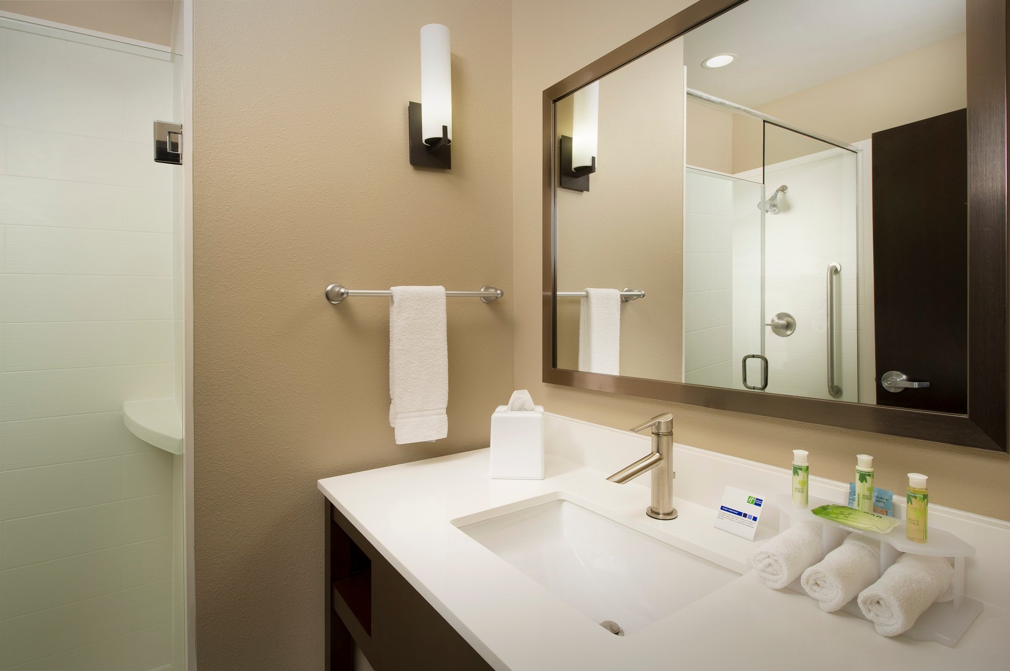Holiday Inn Express & Suites Waco South