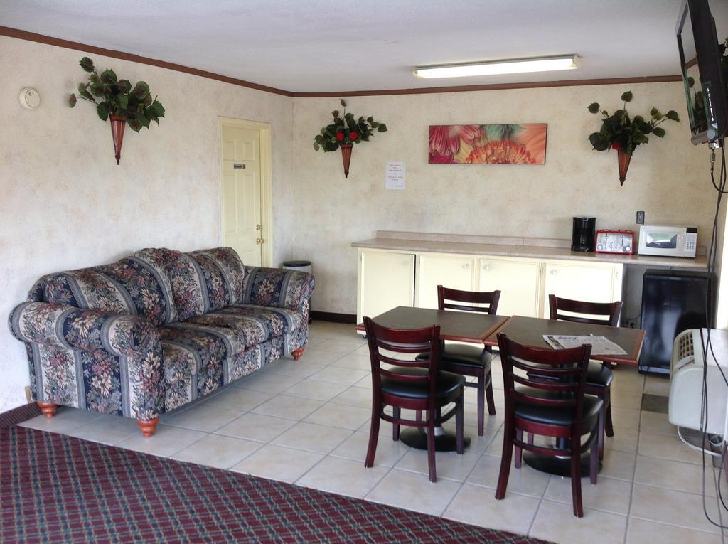 Knights Inn Waco South