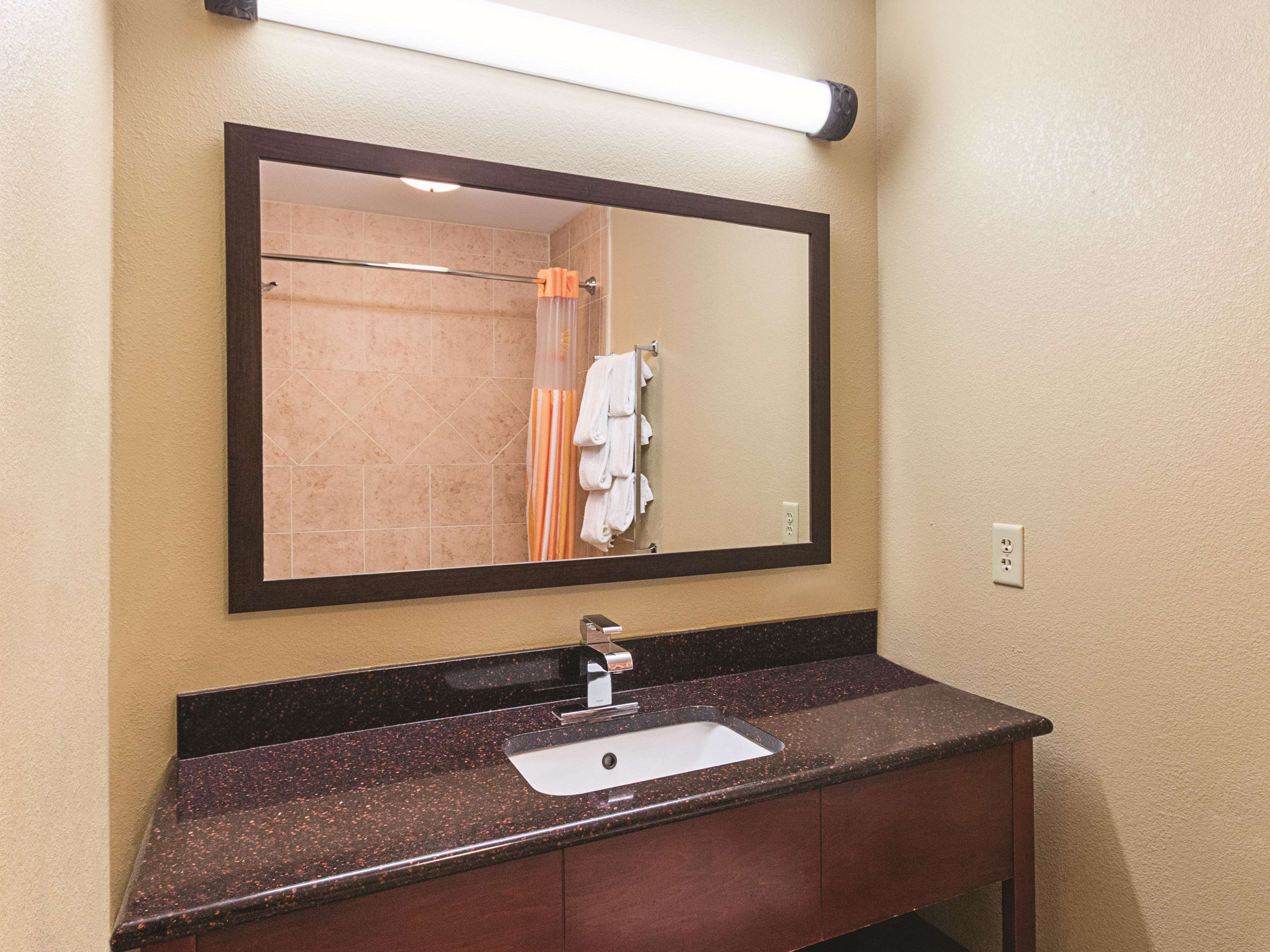 La Quinta Inn & Suites by Wyndham Woodway - Waco South