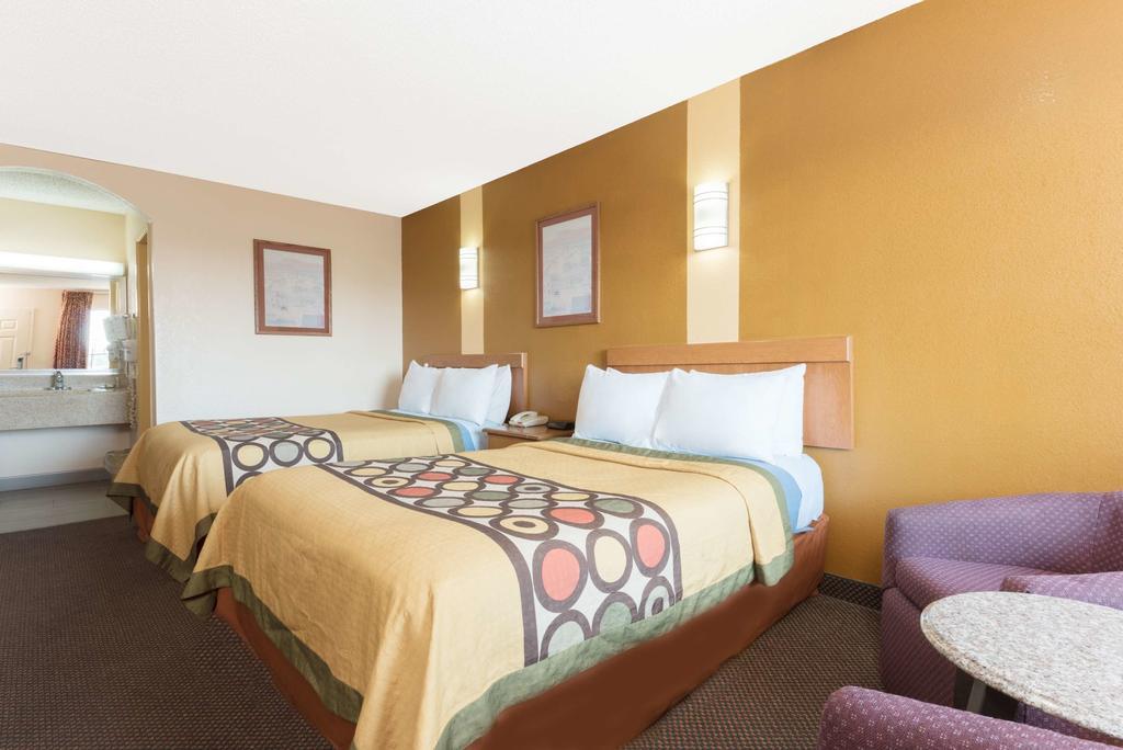 Super 8 by Wyndham Waco/Mall area TX