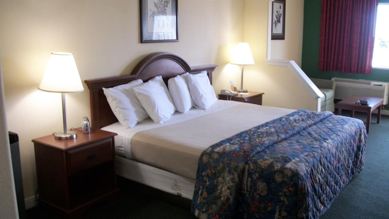 Americas Best Value Inn & Suites-Waller/Prairie View