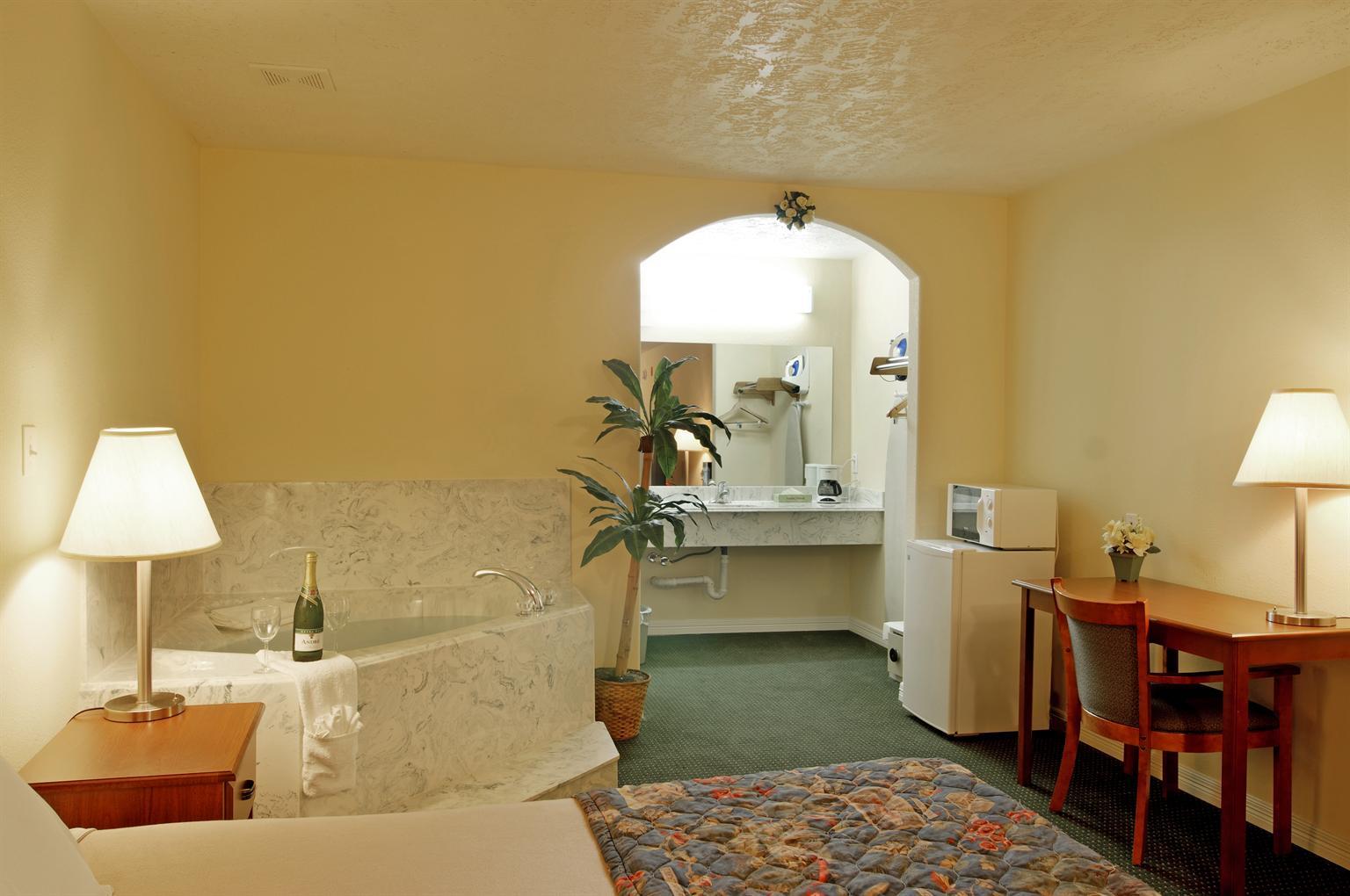 Americas Best Value Inn & Suites-Waller/Prairie View