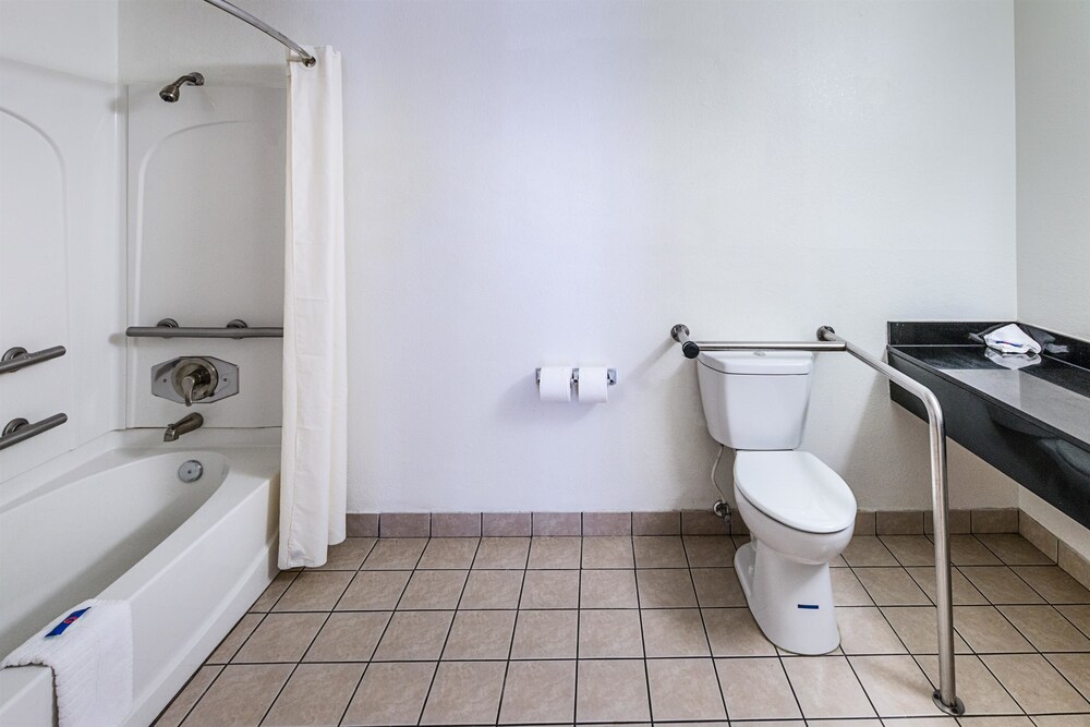 Motel 6 Waxahachie