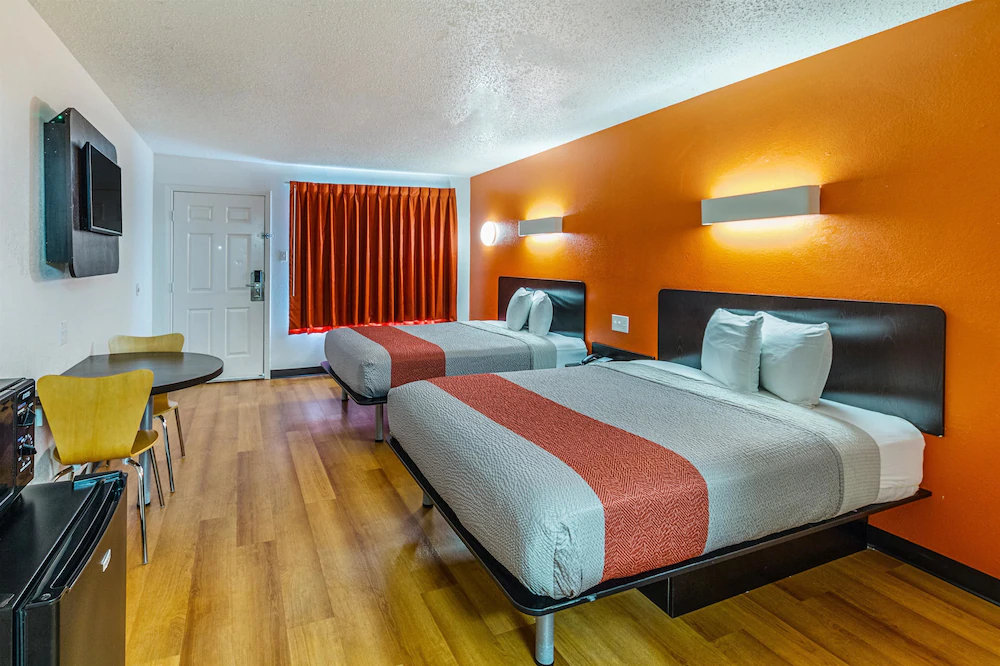 Motel 6 Waxahachie