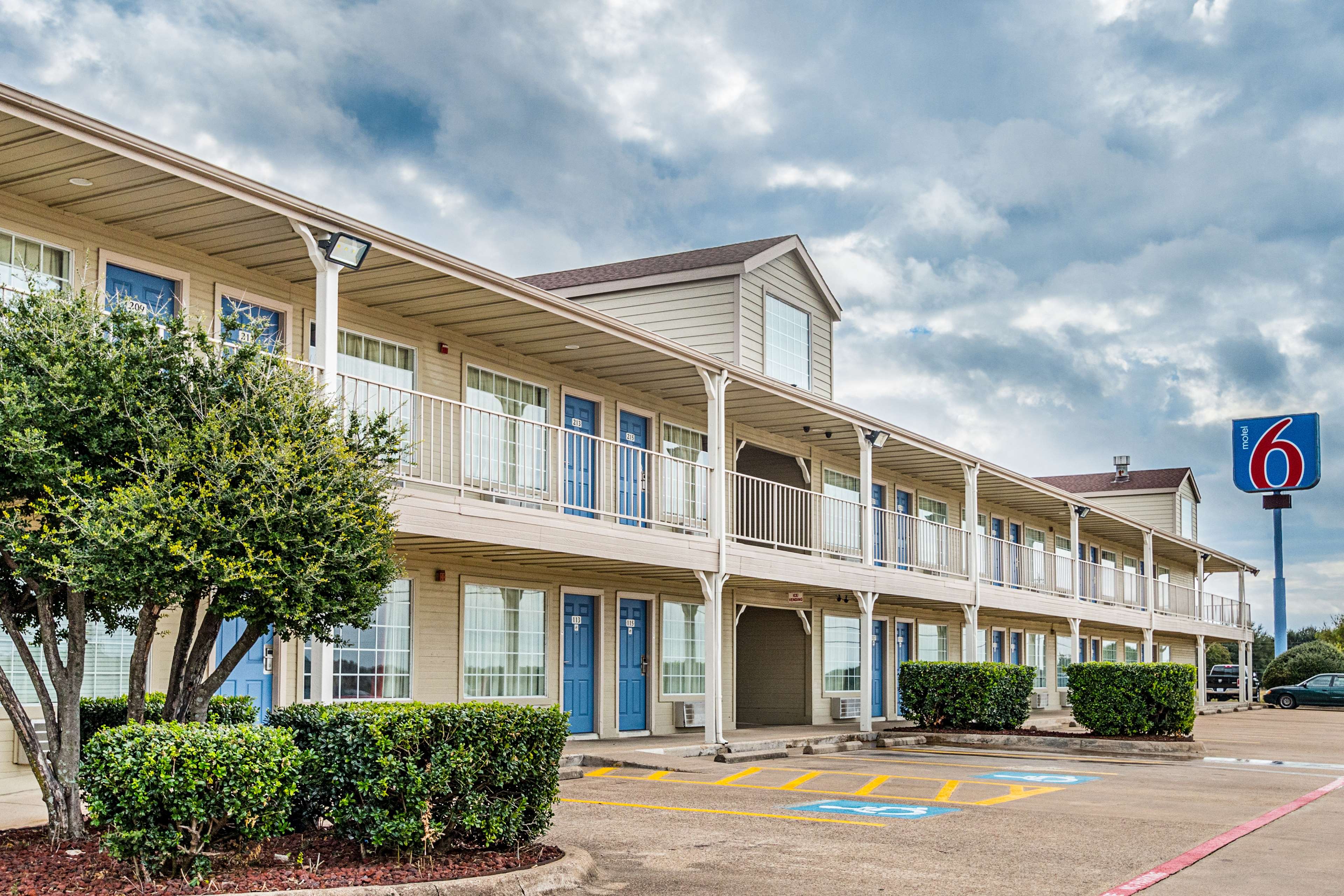 Motel 6 Waxahachie