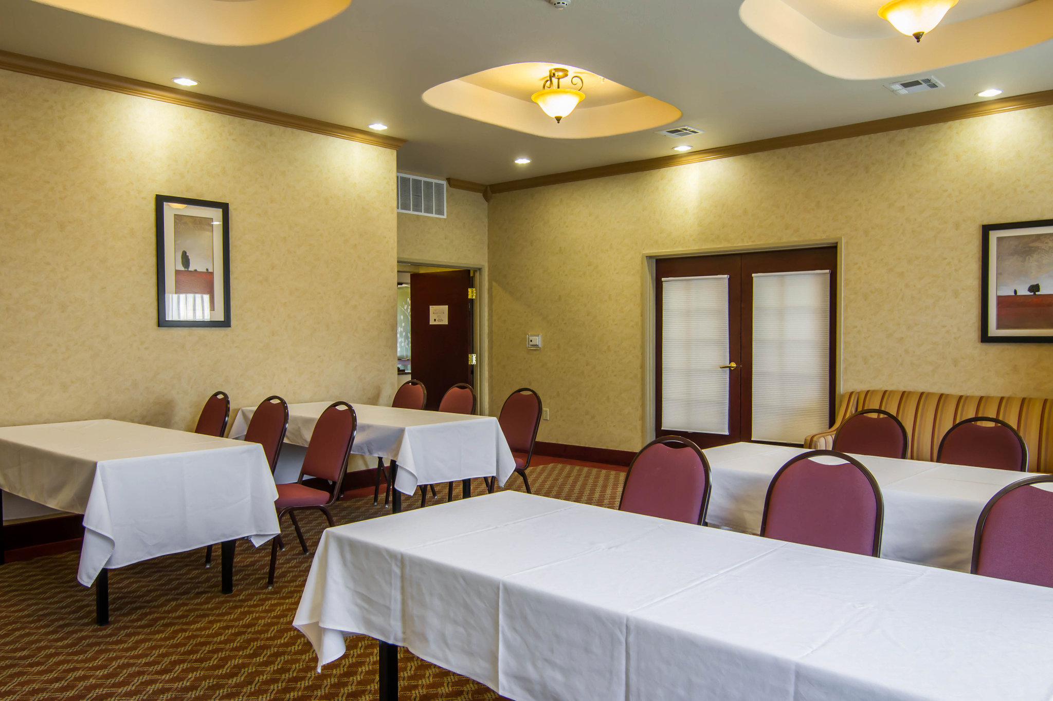 Clarion Inn & Suites Weatherford