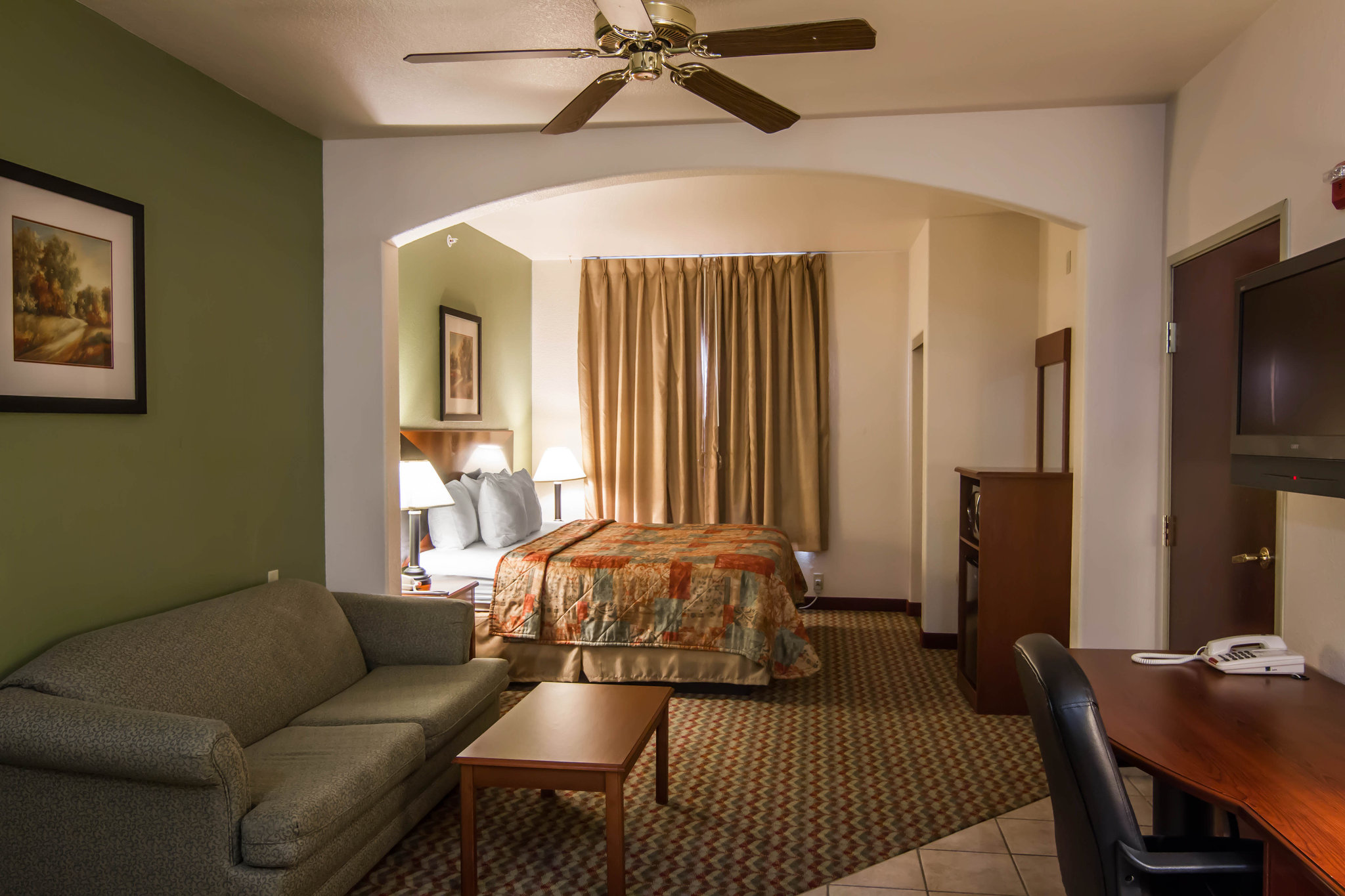 Clarion Inn & Suites Weatherford