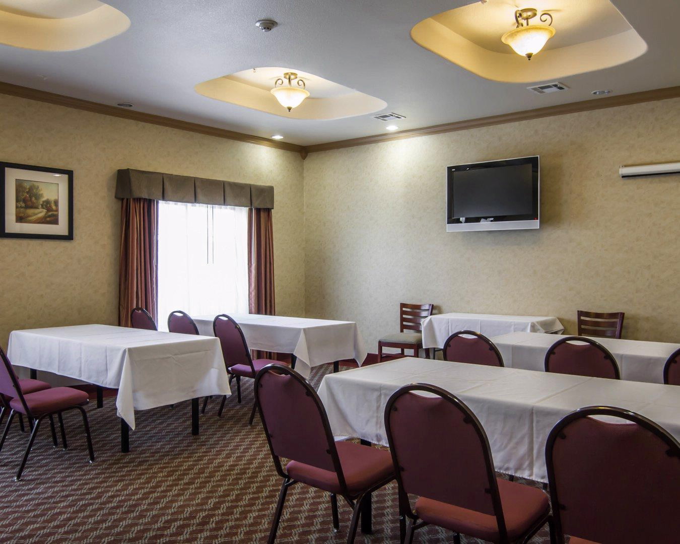 Clarion Inn & Suites Weatherford