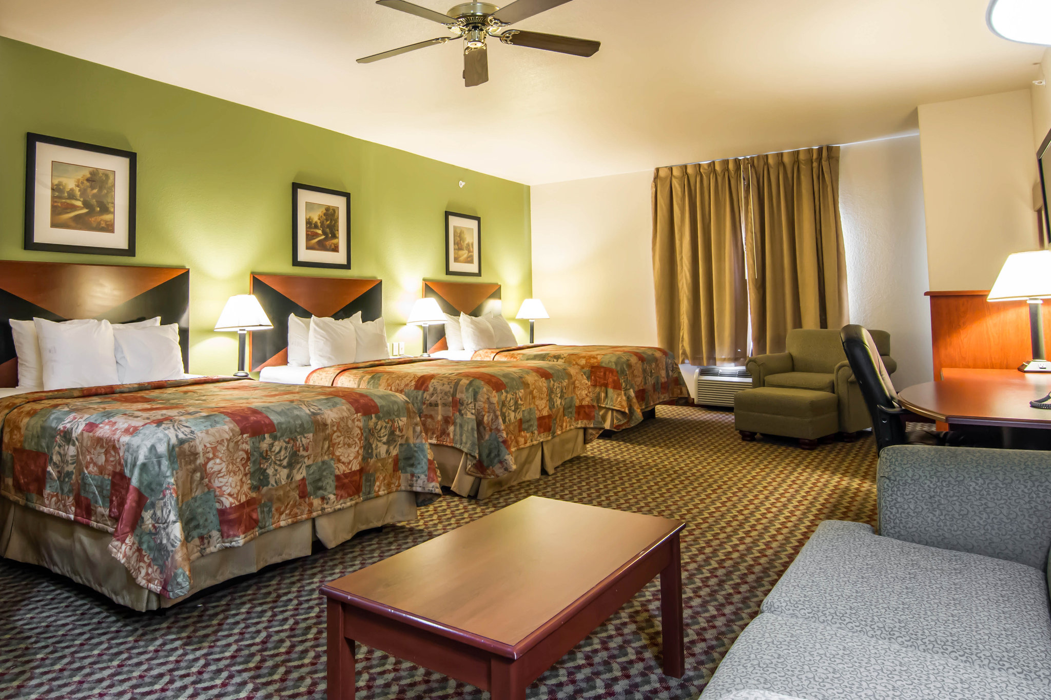 Clarion Inn & Suites Weatherford