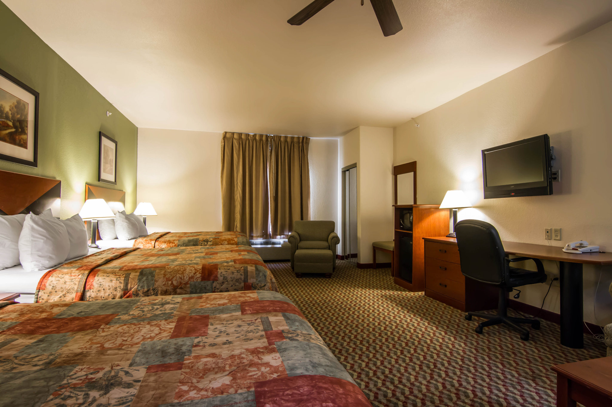 Clarion Inn & Suites Weatherford