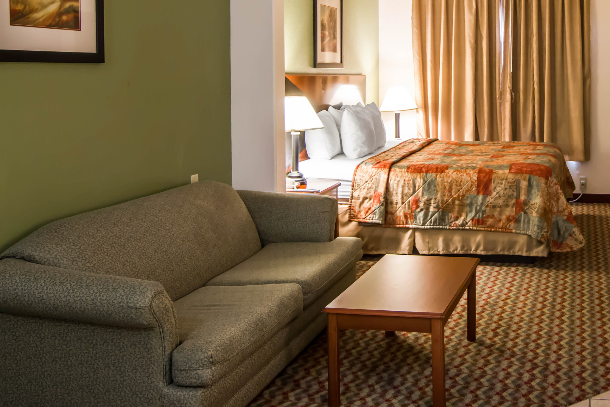 Clarion Inn & Suites Weatherford