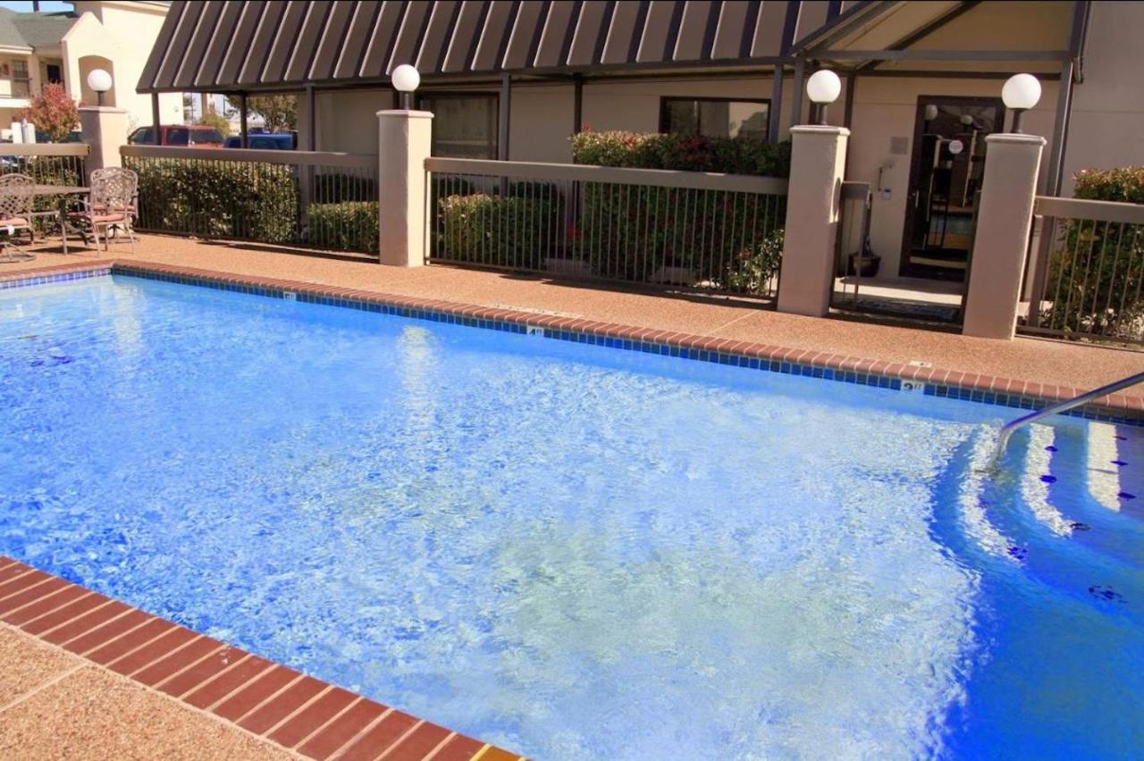 Hampton Inn & Suites Weatherford