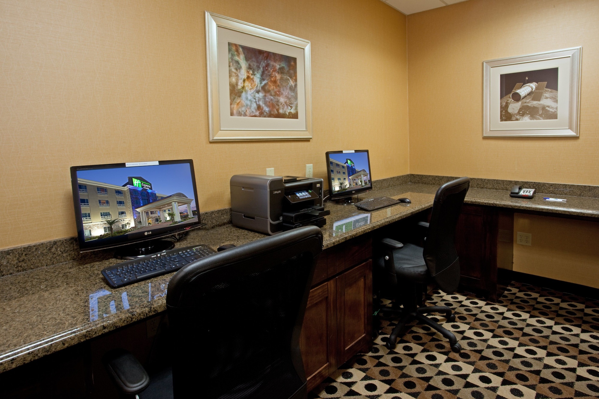 Holiday Inn Express & Suites Houston Space Center - Clear Lake