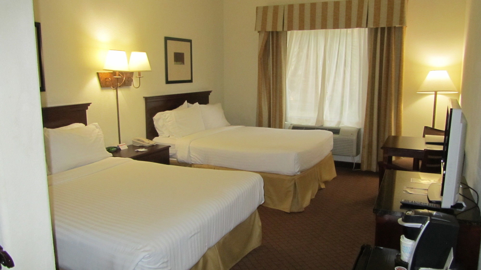 Holiday Inn Express & Suites Weslaco