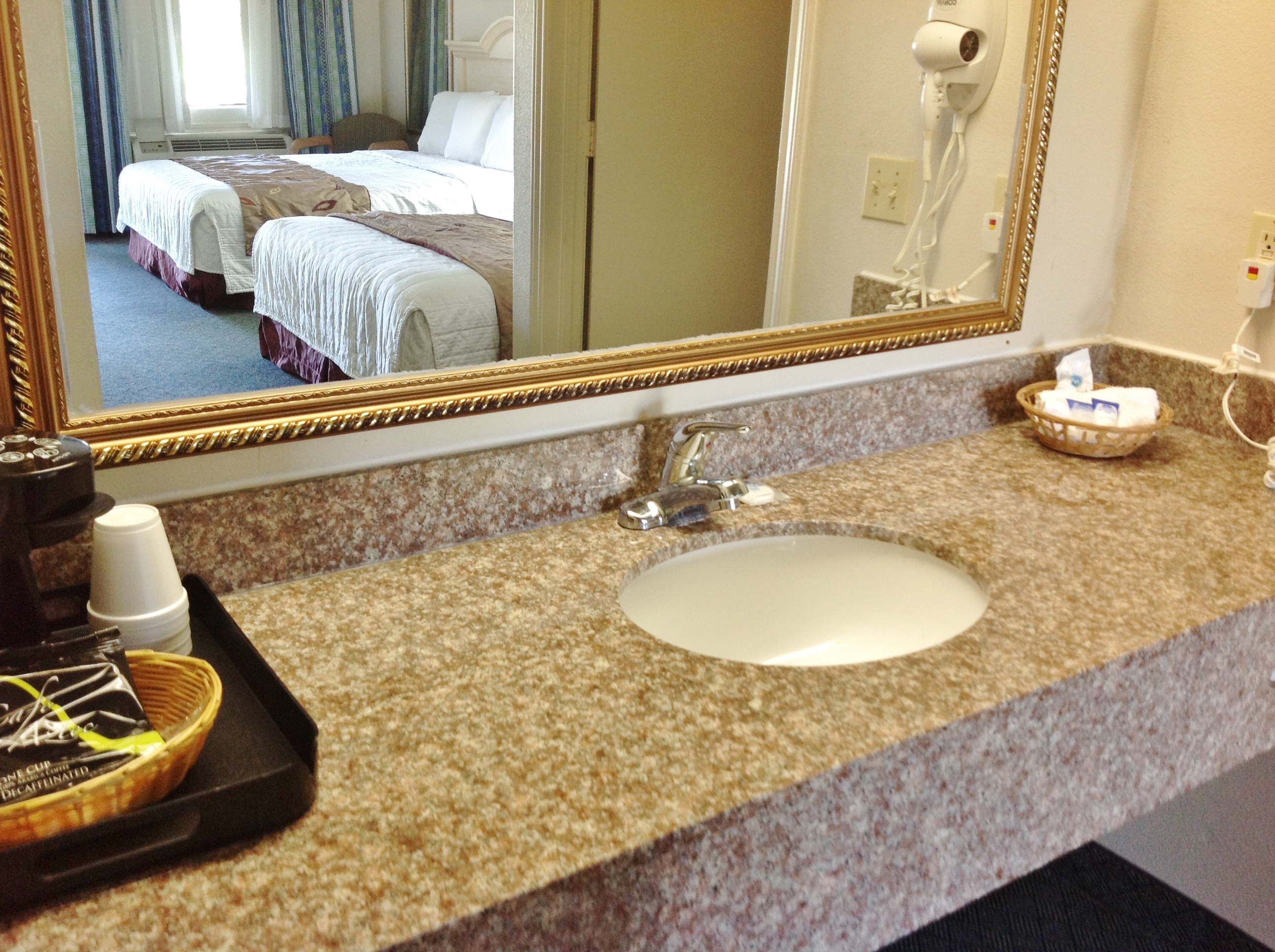 Americas Best Value Inn West Columbia