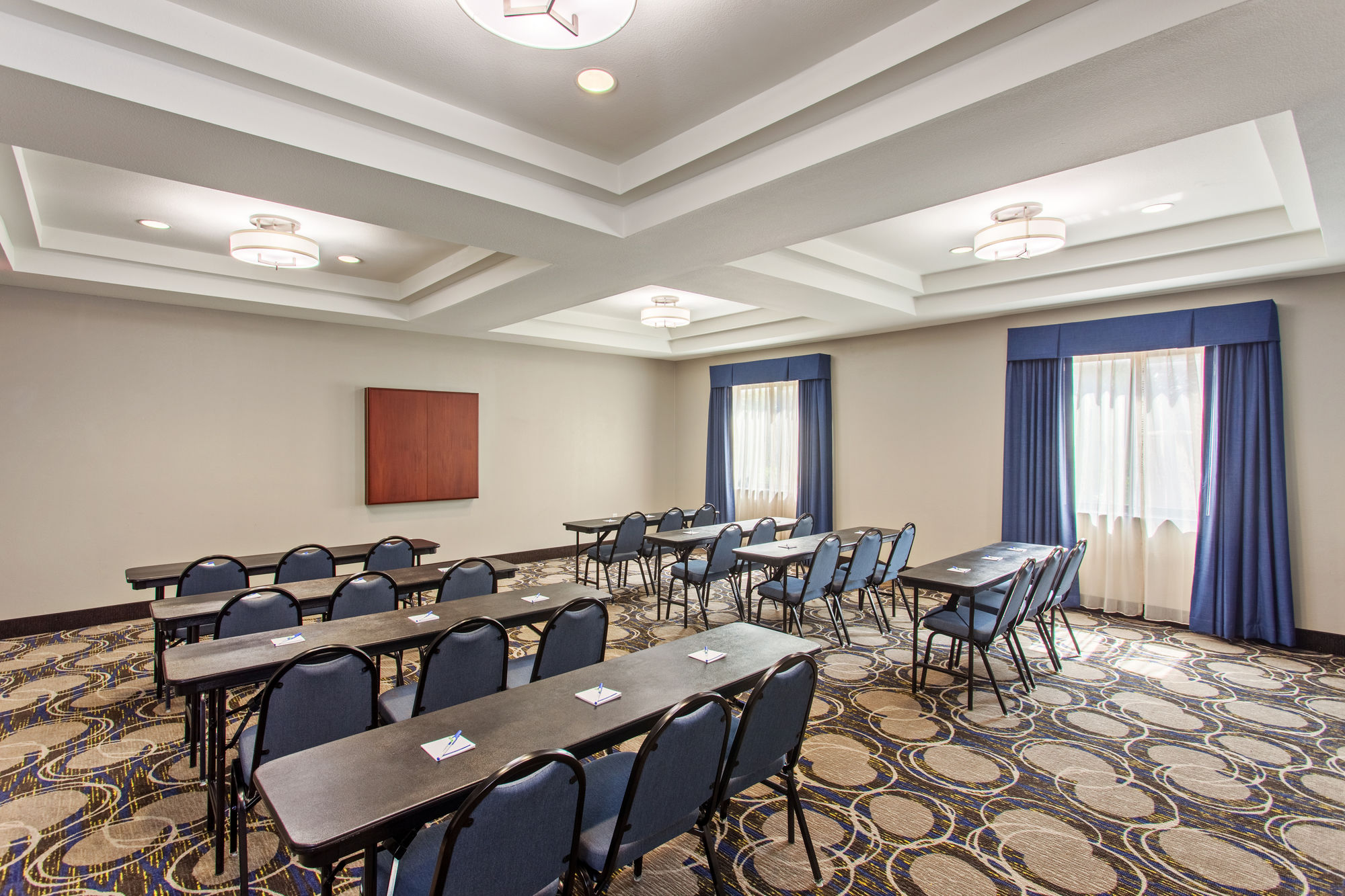 Holiday Inn Express & Suites Wharton