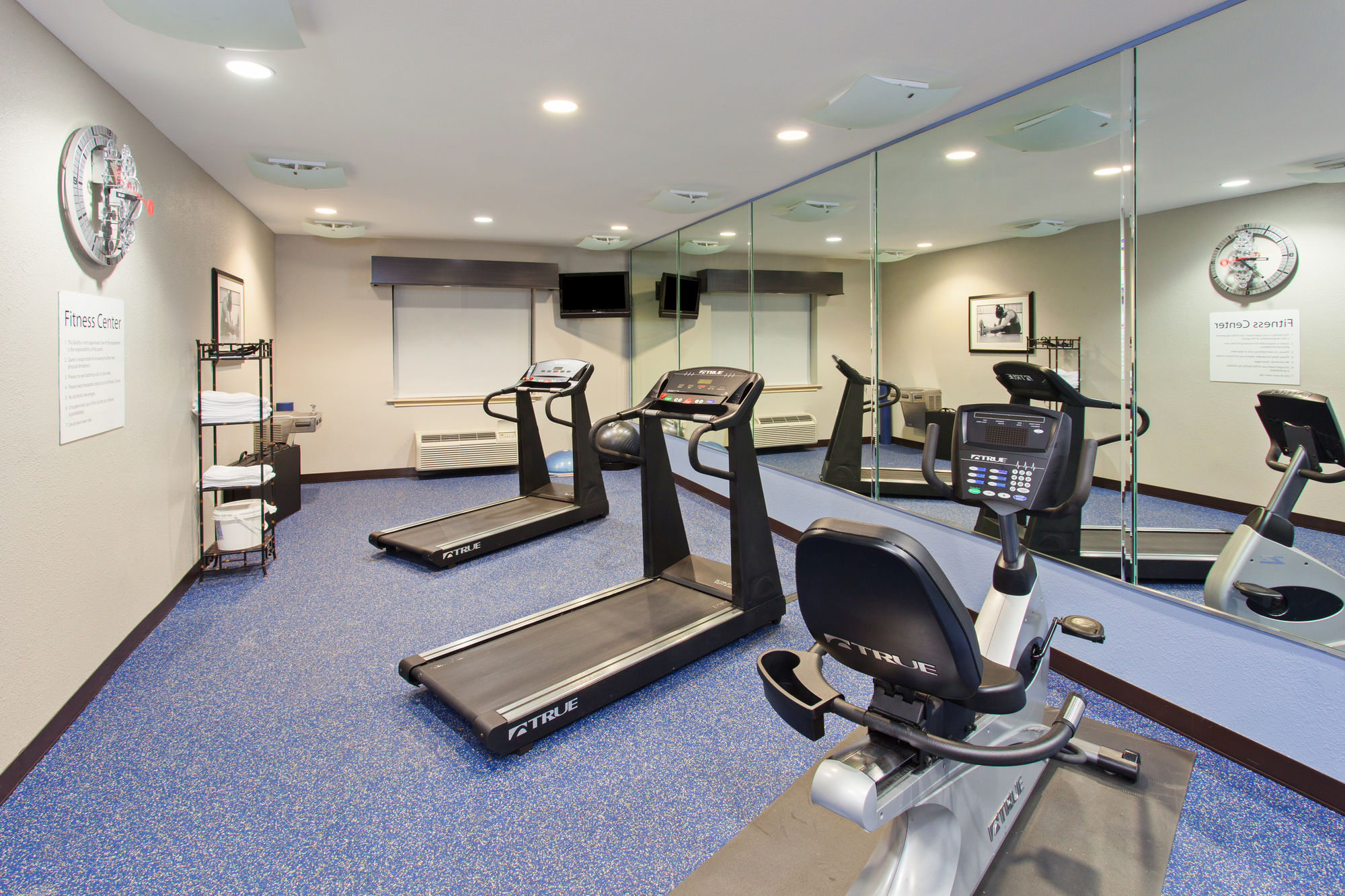 Holiday Inn Express & Suites Wharton