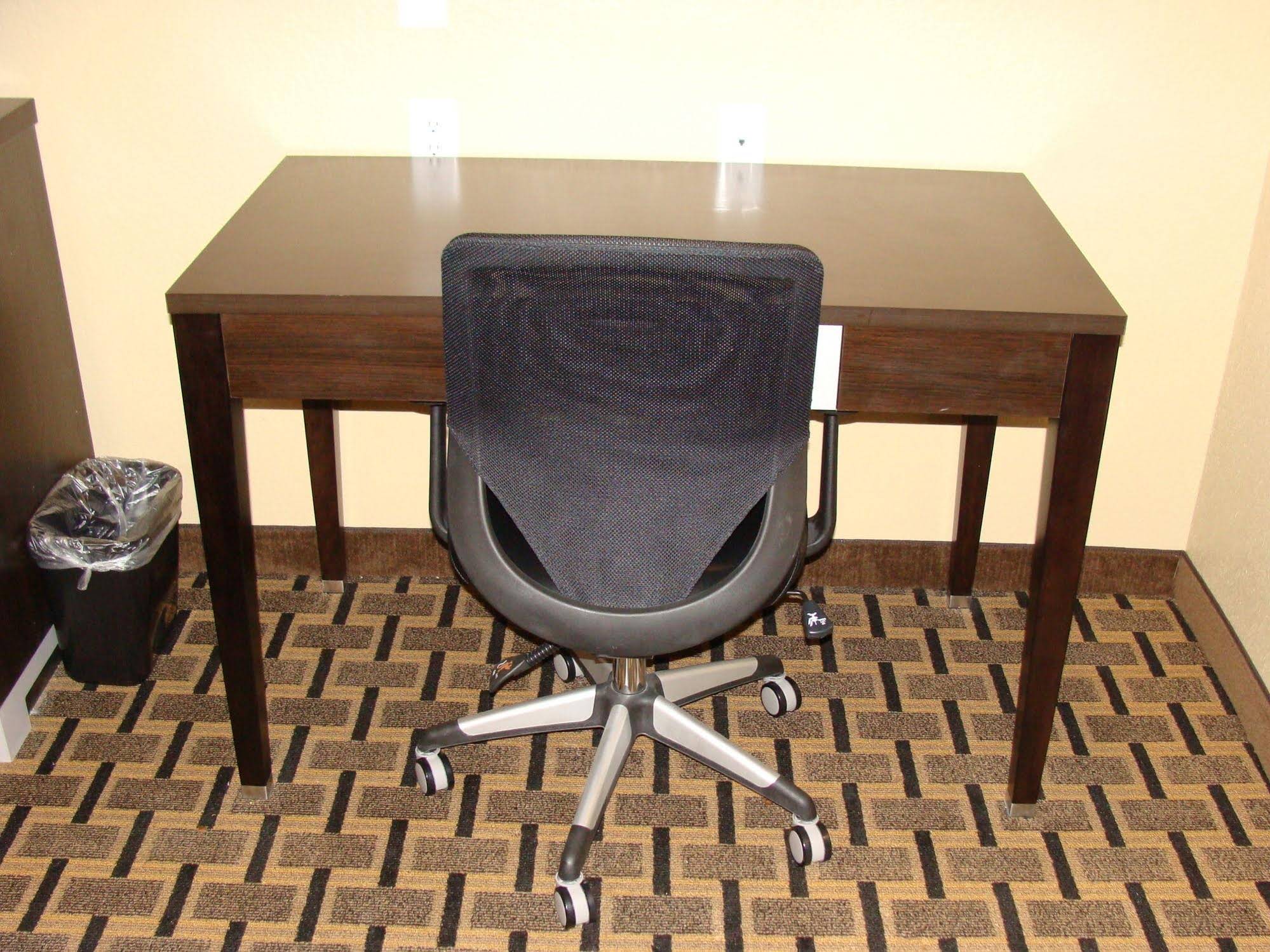Scottish Inns And Suites White