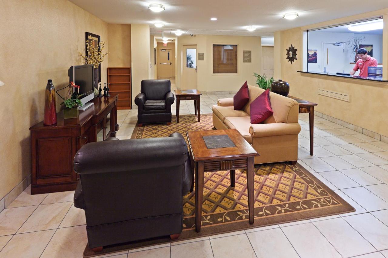 Candlewood Suites Wichita Falls @ Maurine St.