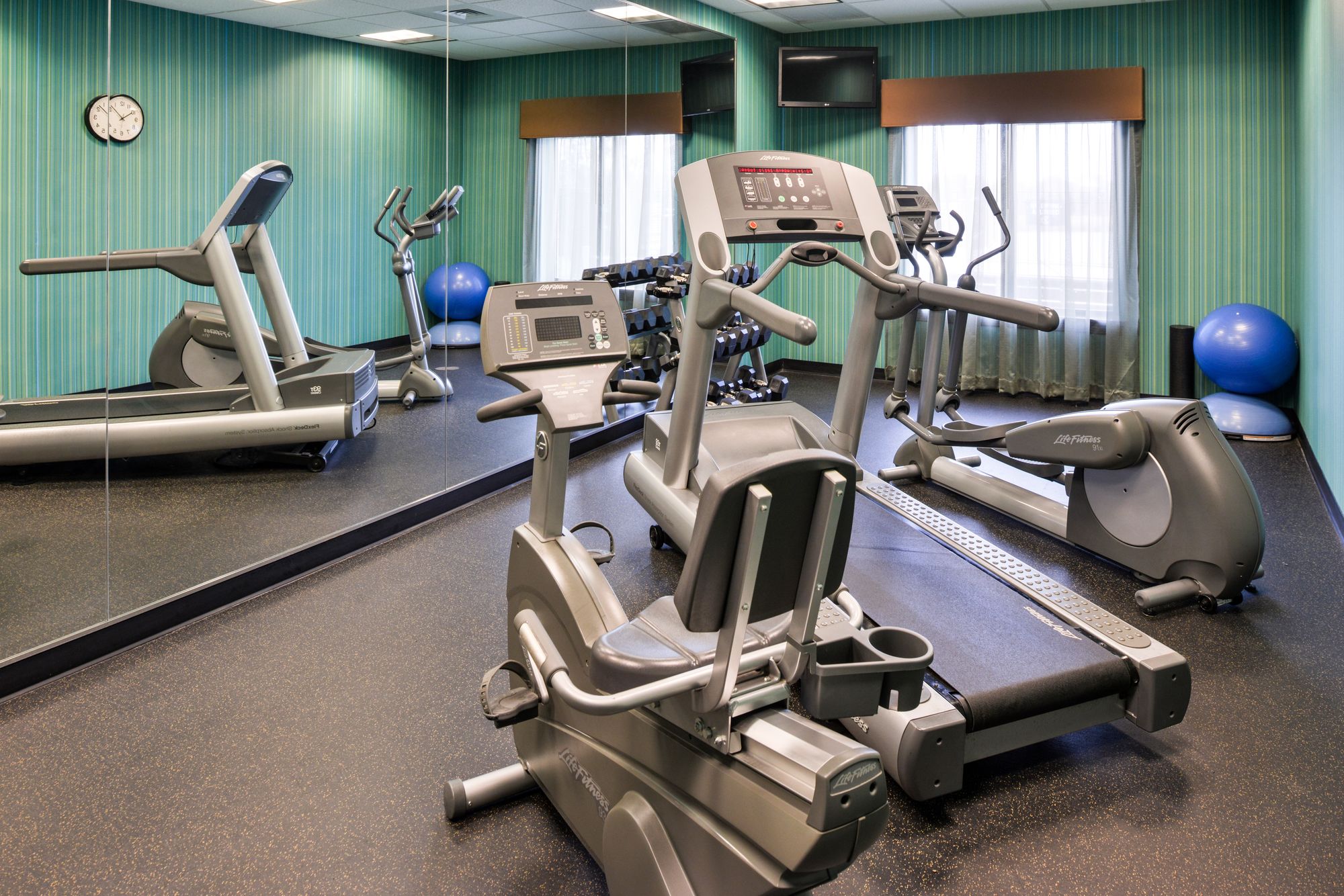 Holiday Inn Express Hotel & Suites Wichita Falls