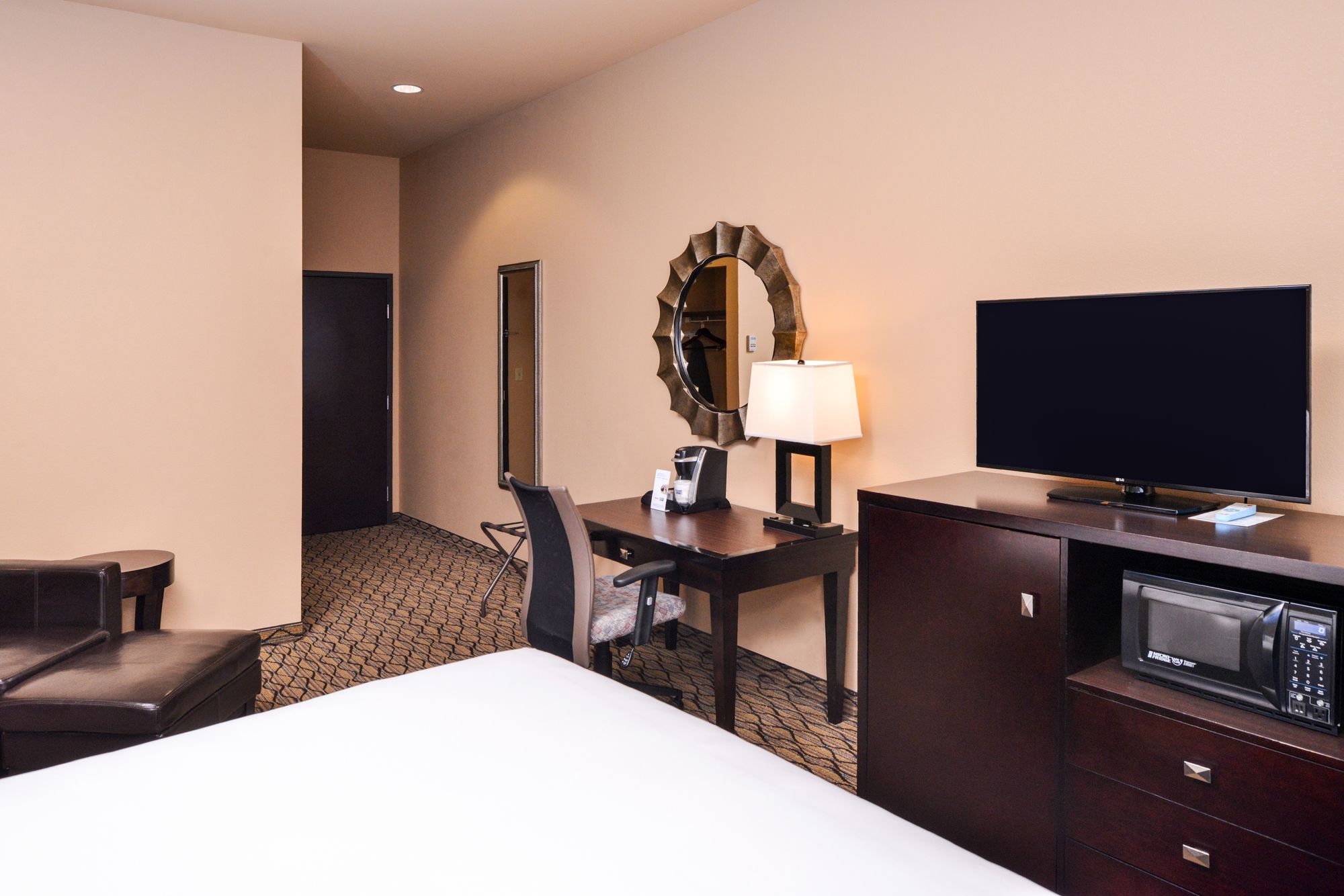 Holiday Inn Express Hotel & Suites Wichita Falls