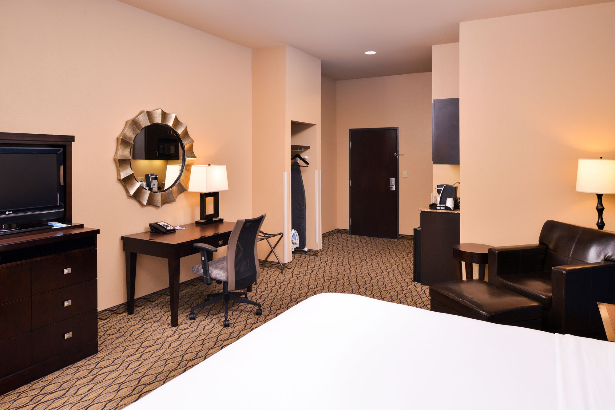 Holiday Inn Express Hotel & Suites Wichita Falls