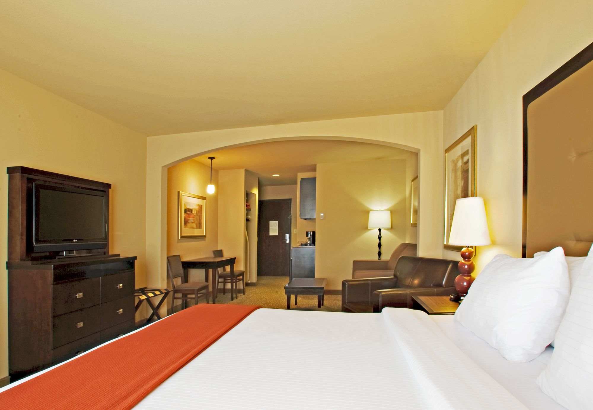 Holiday Inn Express Hotel & Suites Wichita Falls
