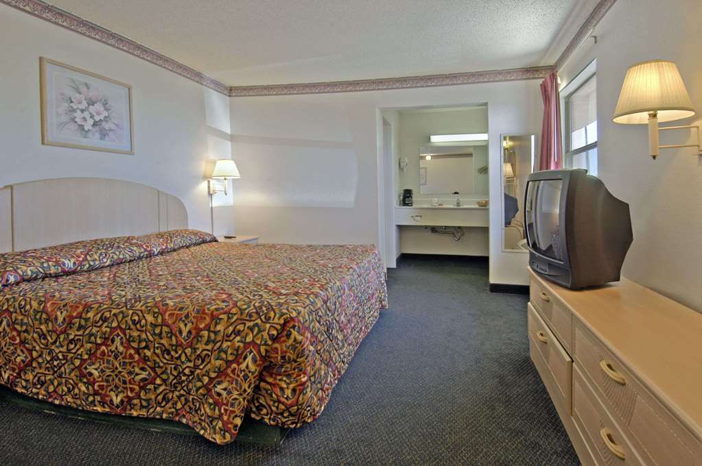 Super 8 by Wyndham Wichita Falls