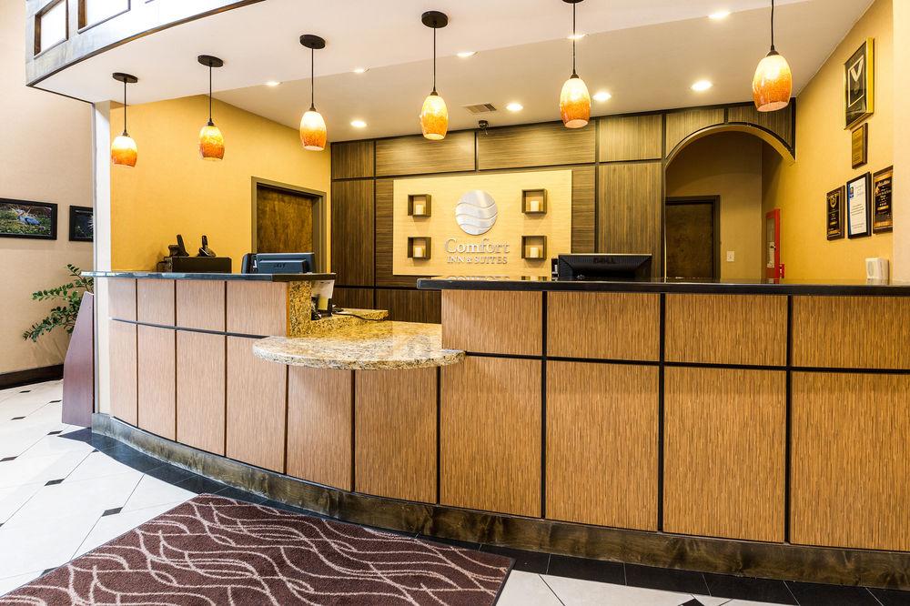 Comfort Inn & Suites