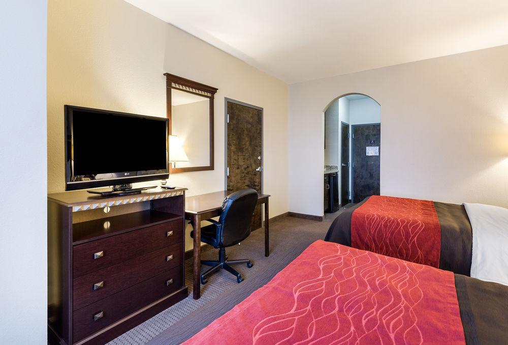 Comfort Inn & Suites