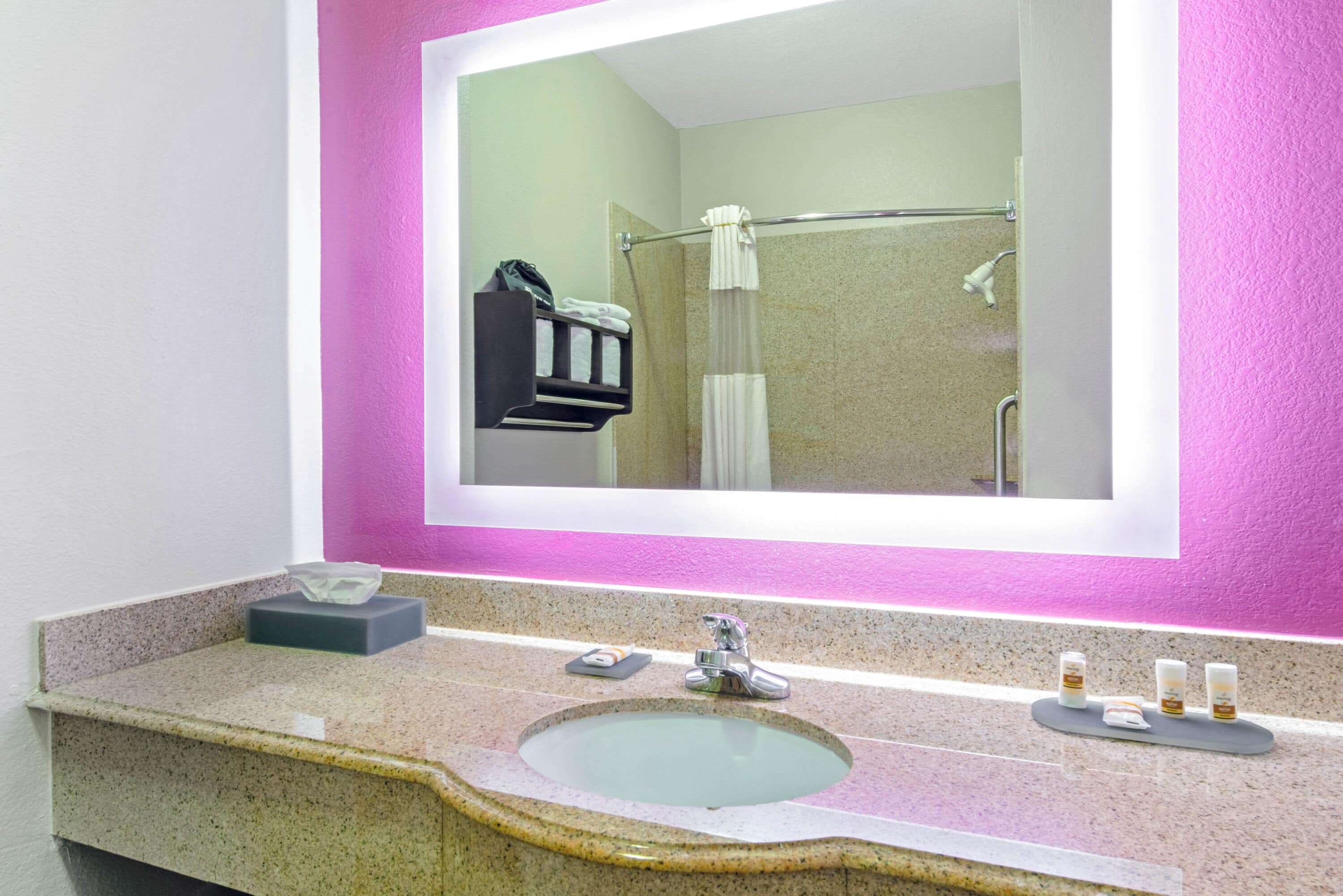 La Quinta Inn & Suites by Wyndham Winnie