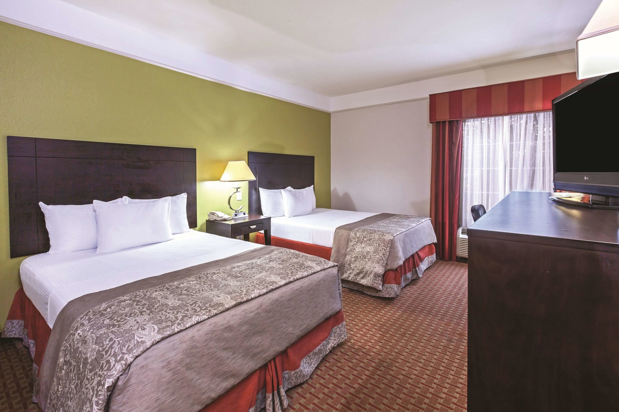 La Quinta Inn & Suites by Wyndham Winnie