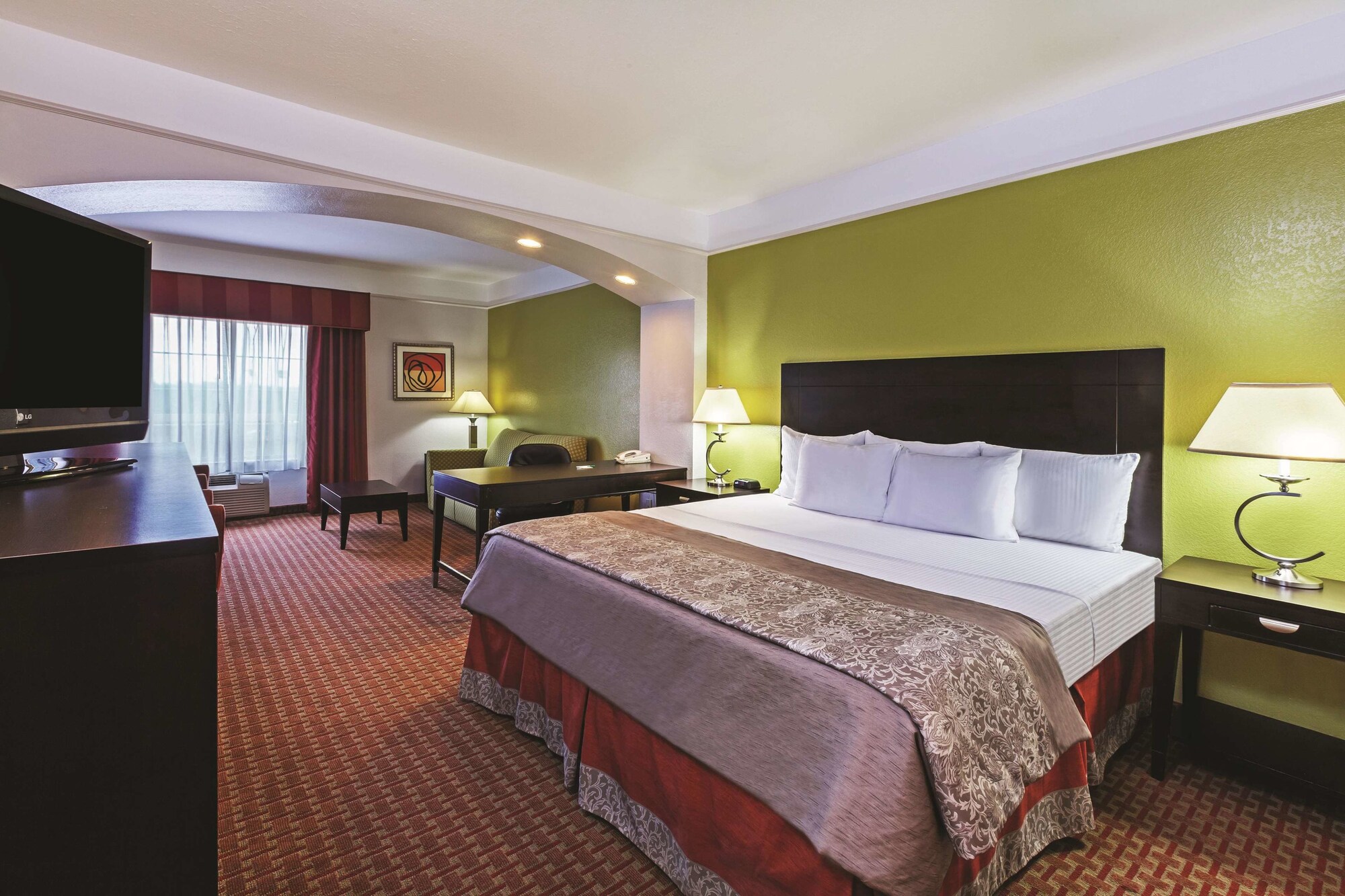 La Quinta Inn & Suites by Wyndham Winnie