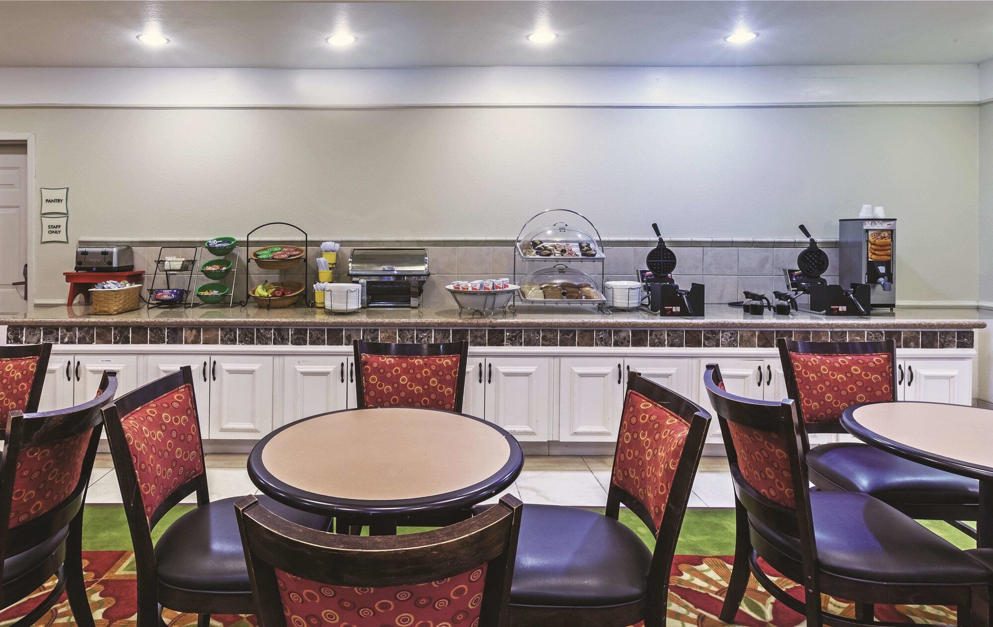 La Quinta Inn & Suites by Wyndham Winnie
