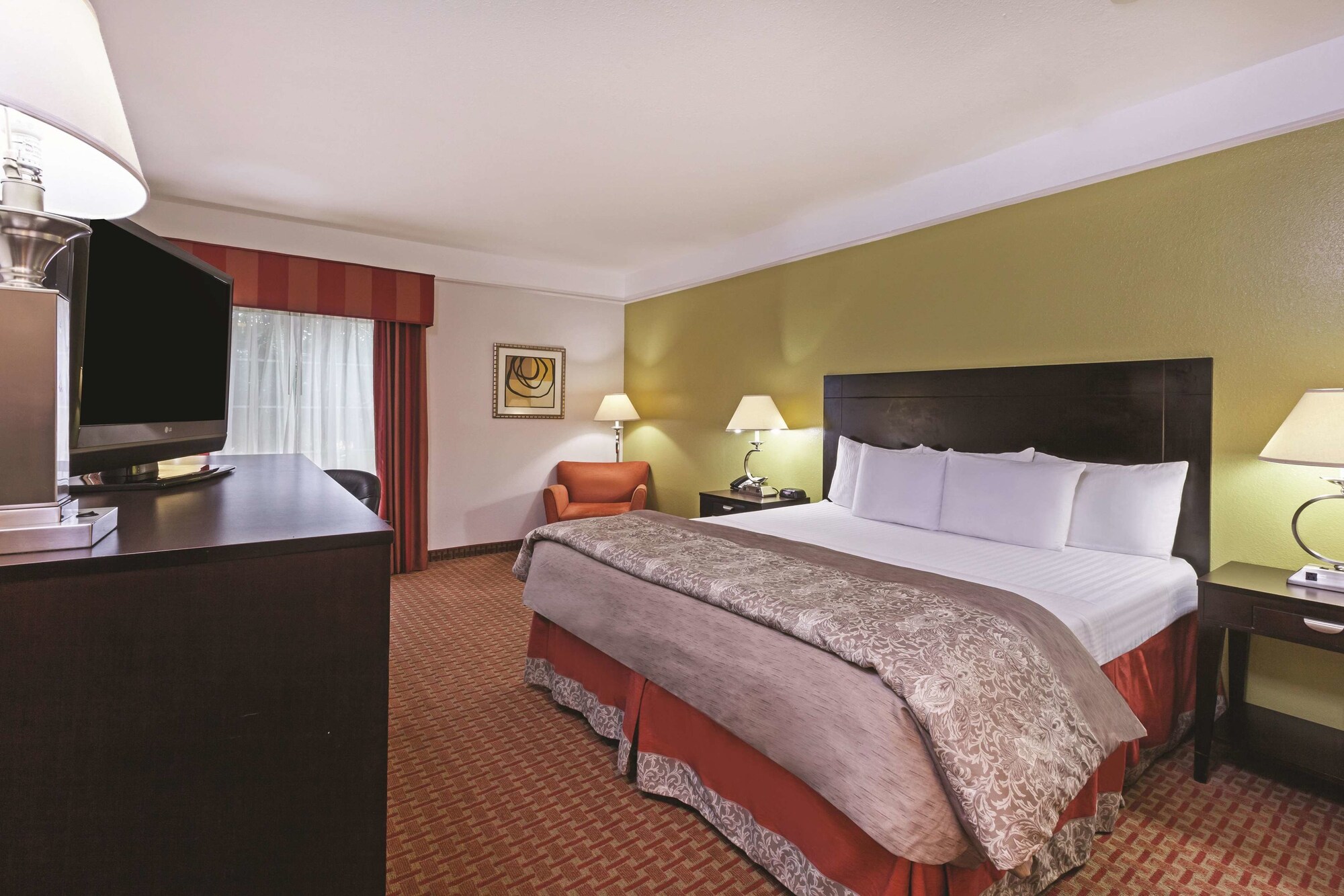 La Quinta Inn & Suites by Wyndham Winnie