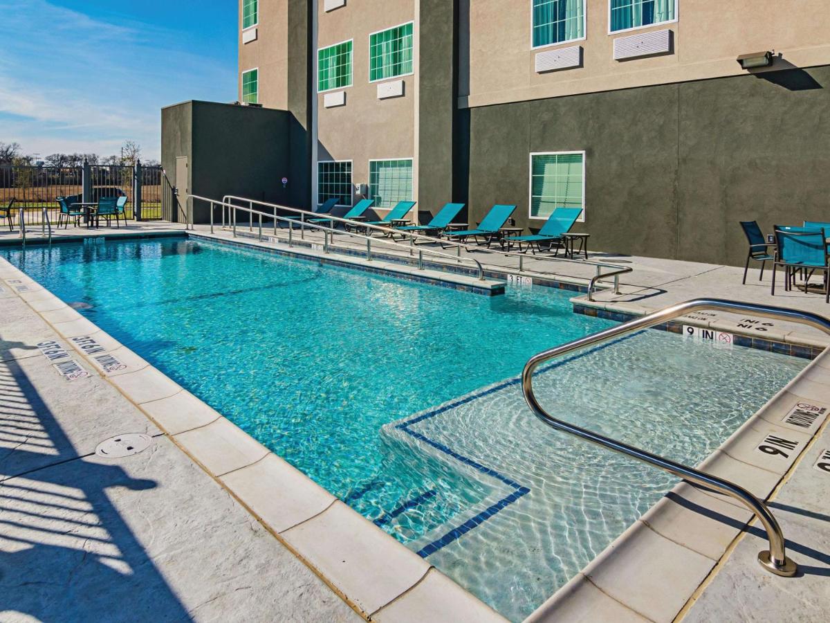 La Quinta Inn & Suites by Wyndham Dallas - Wylie