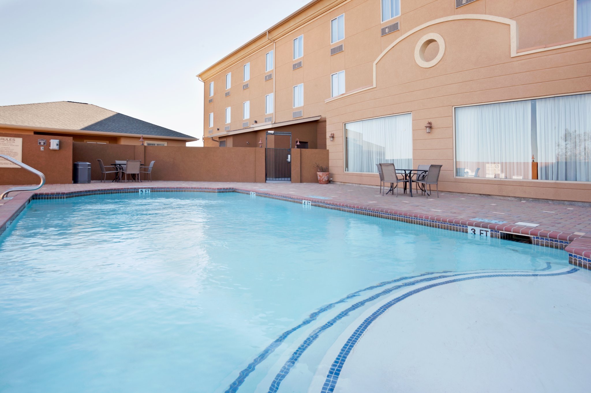 Holiday Inn Express Hotel & Suites Zapata