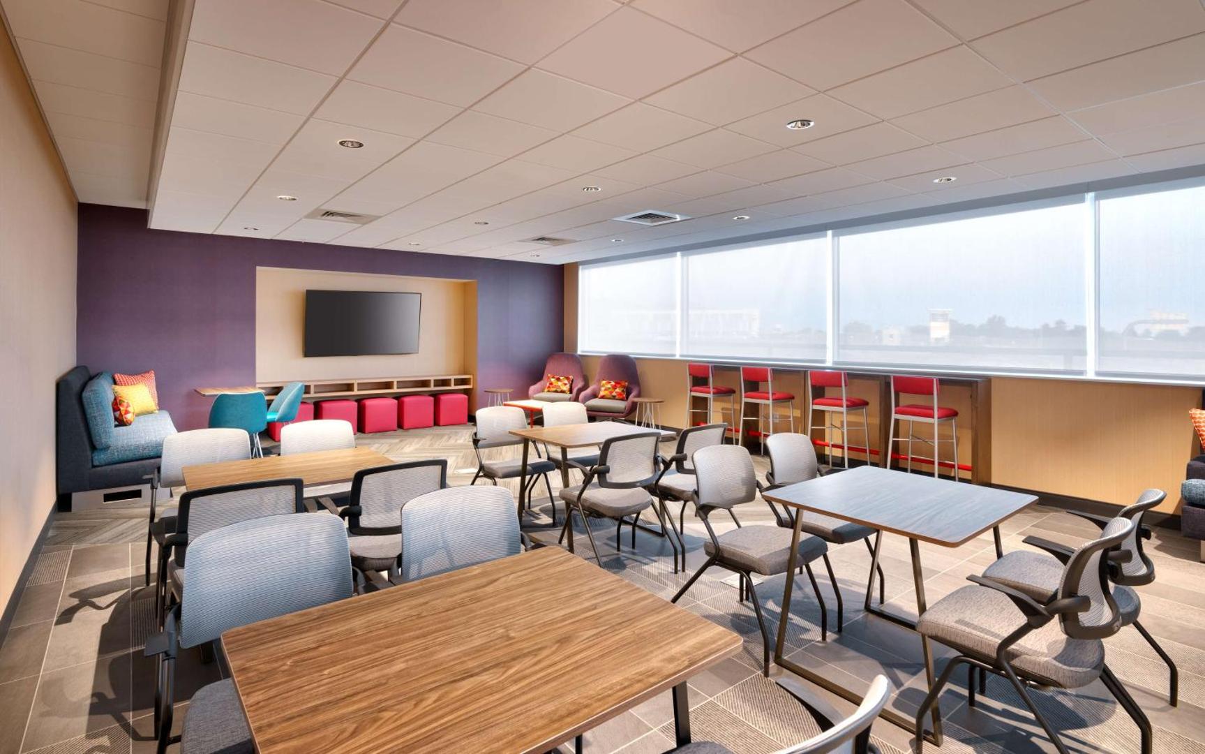 Tru by Hilton Clearfield Hill Air Force Base