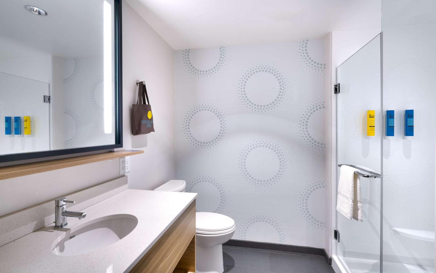 Tru by Hilton Clearfield Hill Air Force Base