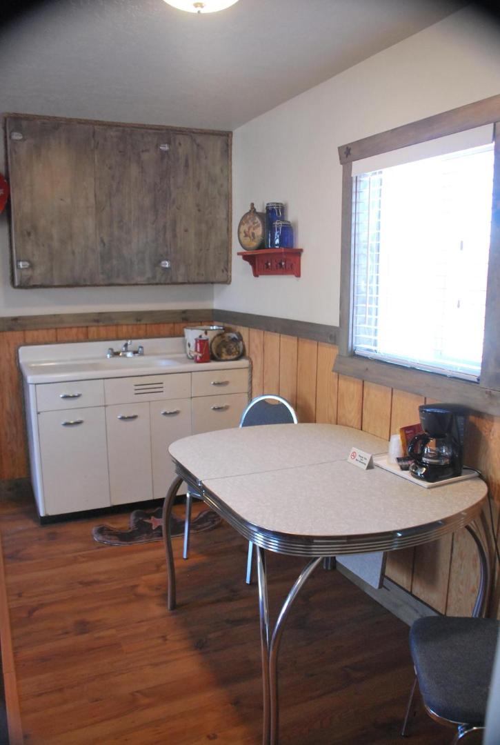 Cowboy Country Inn
