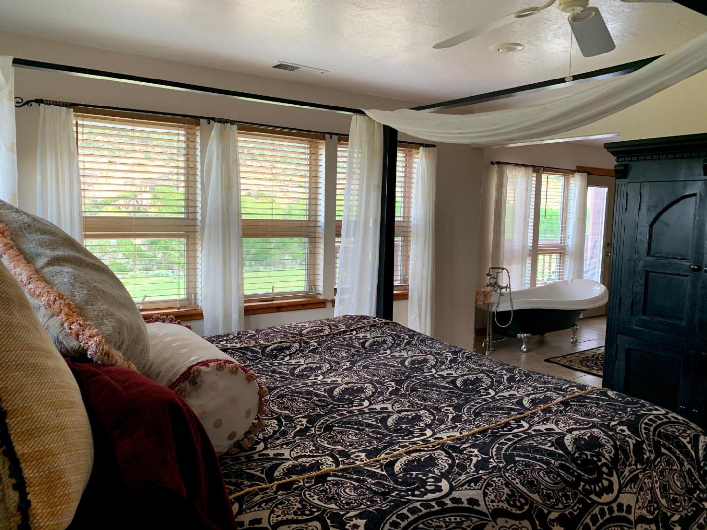 Slot Canyons Inn