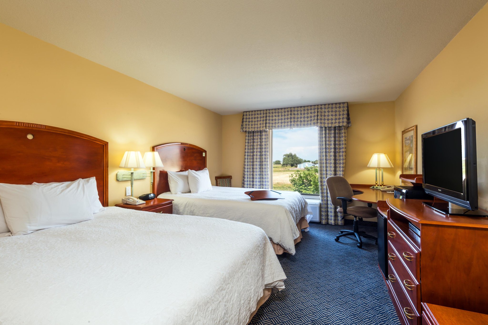 Comfort Inn & Suites Logan Near University