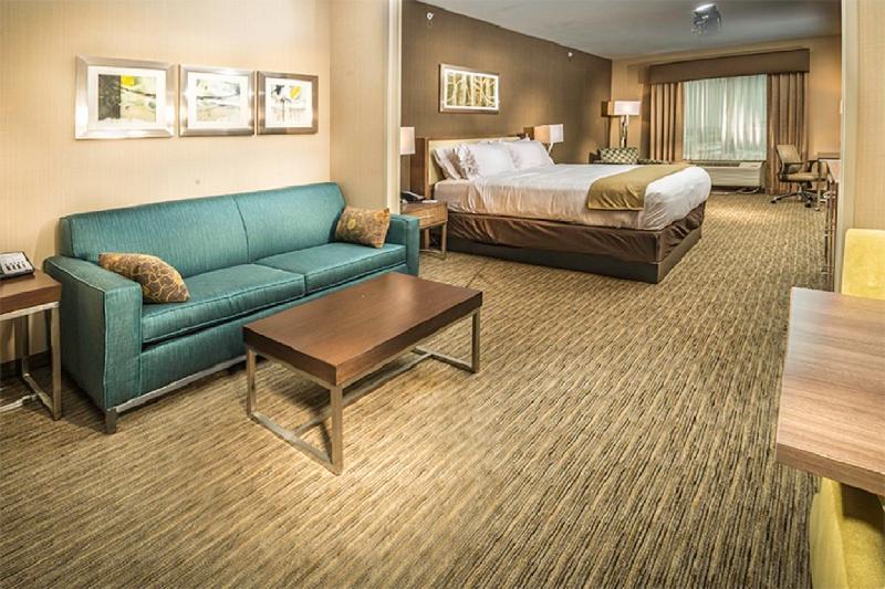 Holiday Inn Express & Suites Murray