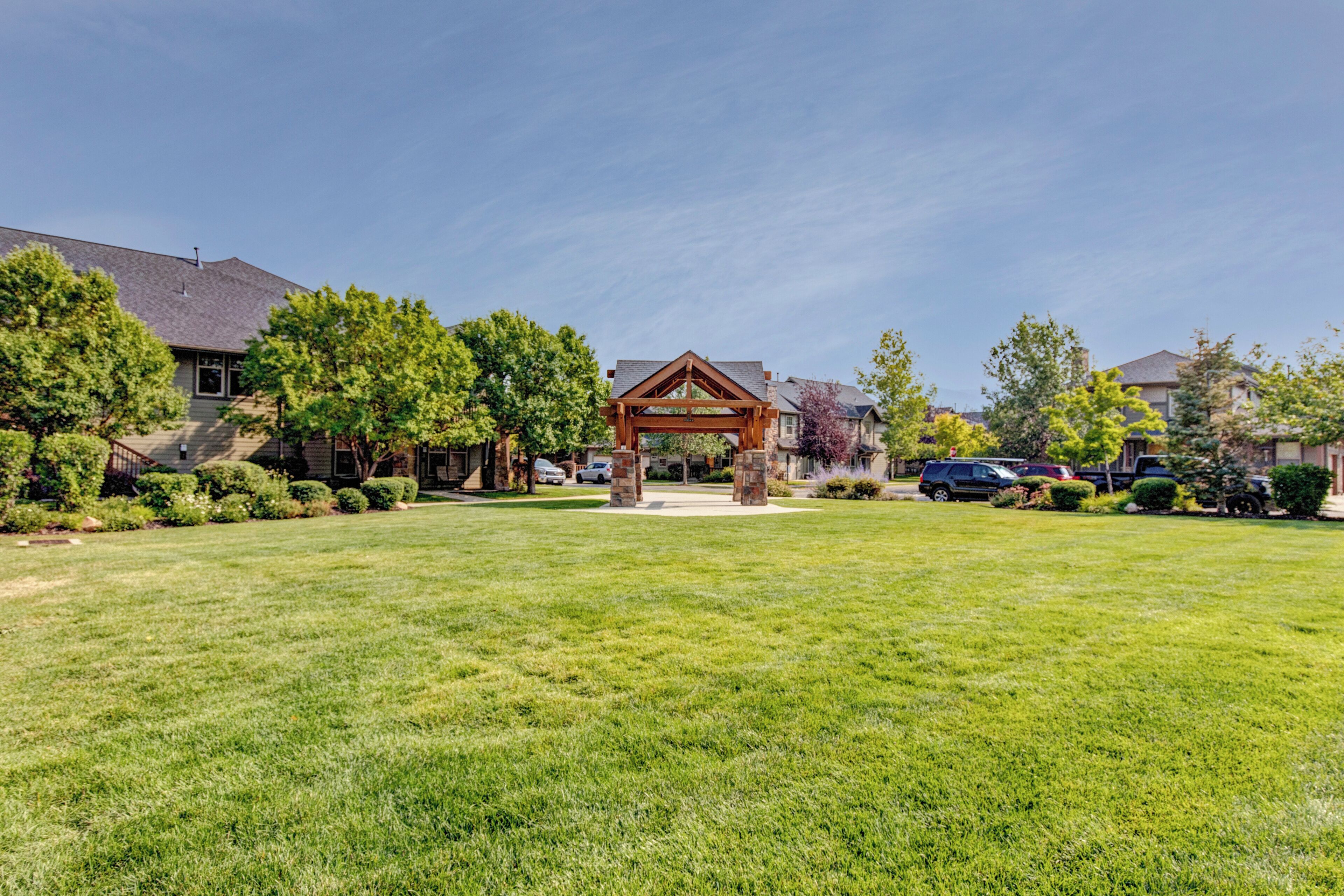 Fox Pointe at Redstone by Lespri Management