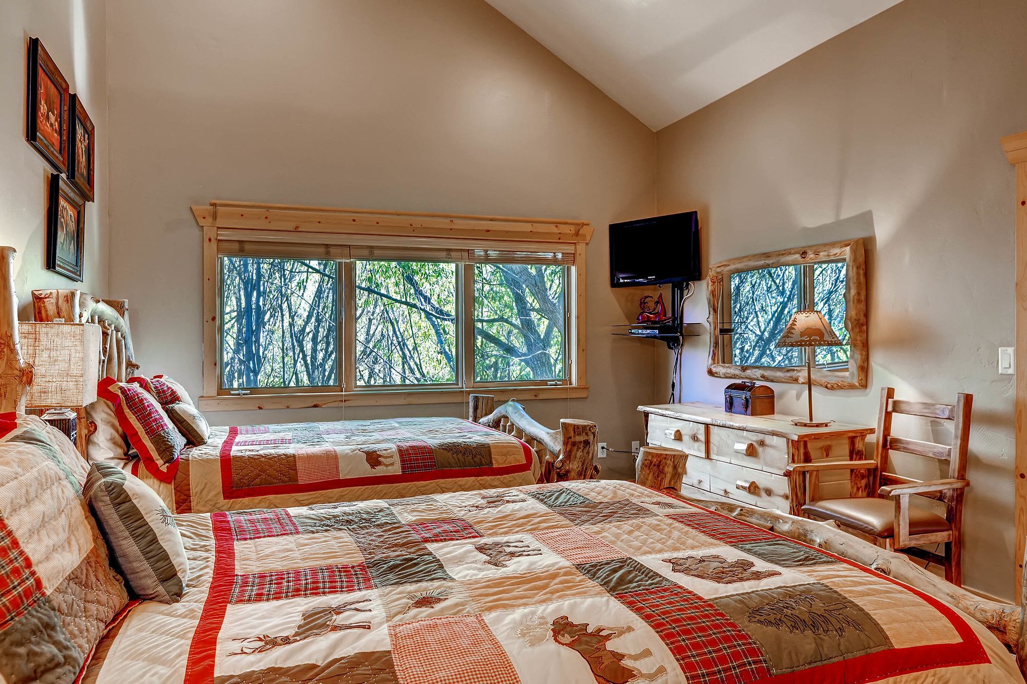 Timber Wolf Lodges