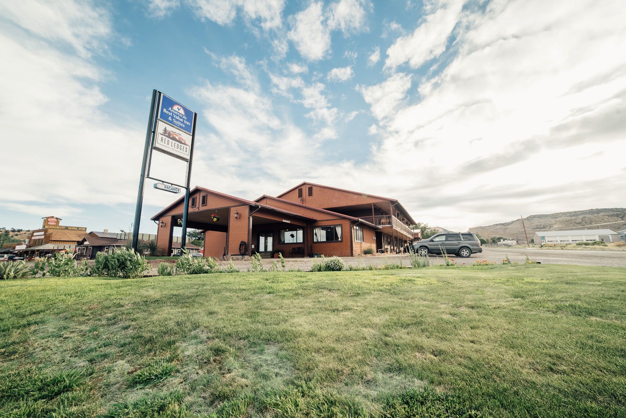 Red Ledges Inn