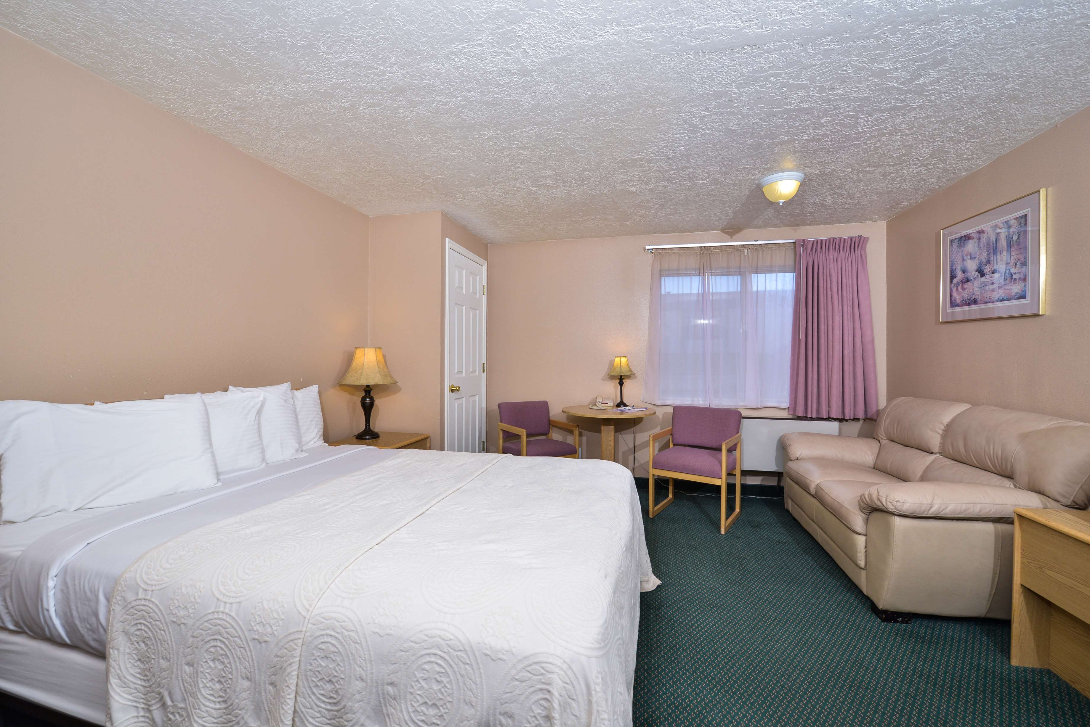 Red Ledges Inn