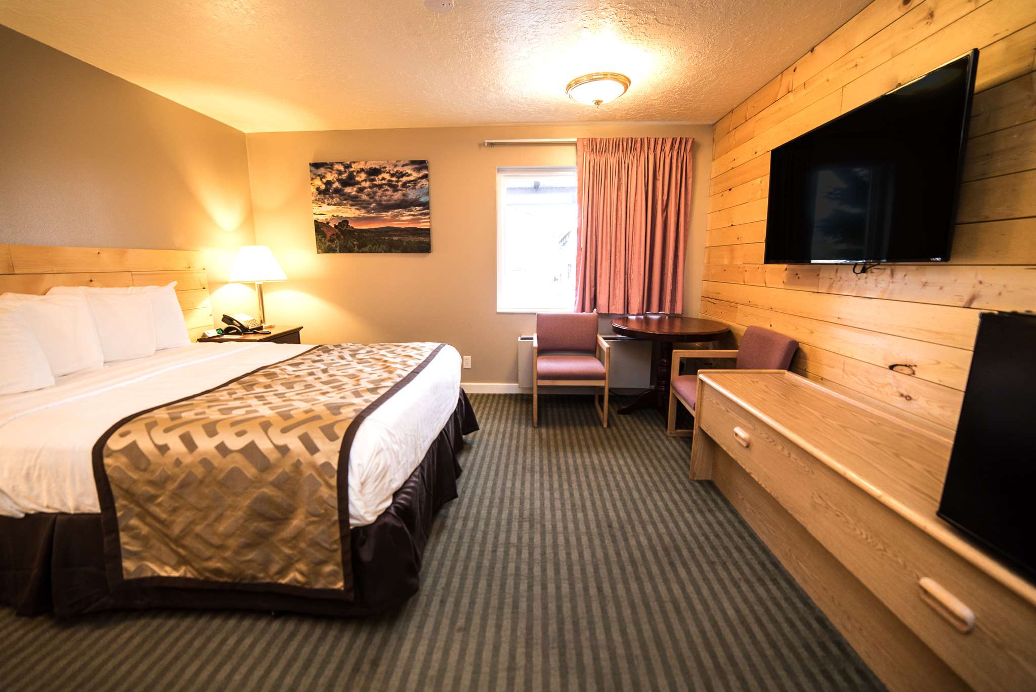Red Ledges Inn